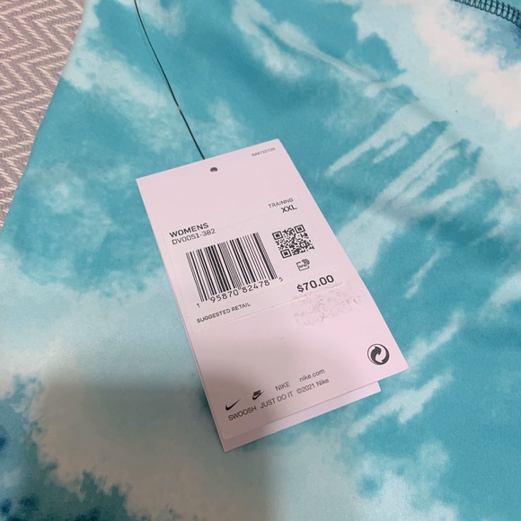 NWT Nike One Dri-fit Women’s leggings. Gorgeous tie dye print. Size XXL. - Picture 9 of 10